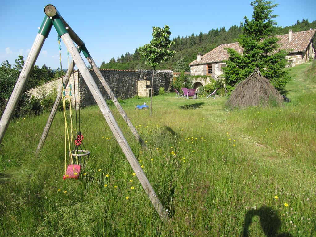 Le Petit Rias Gite Soleil Saint Maurice en Chalencon Exterior photo